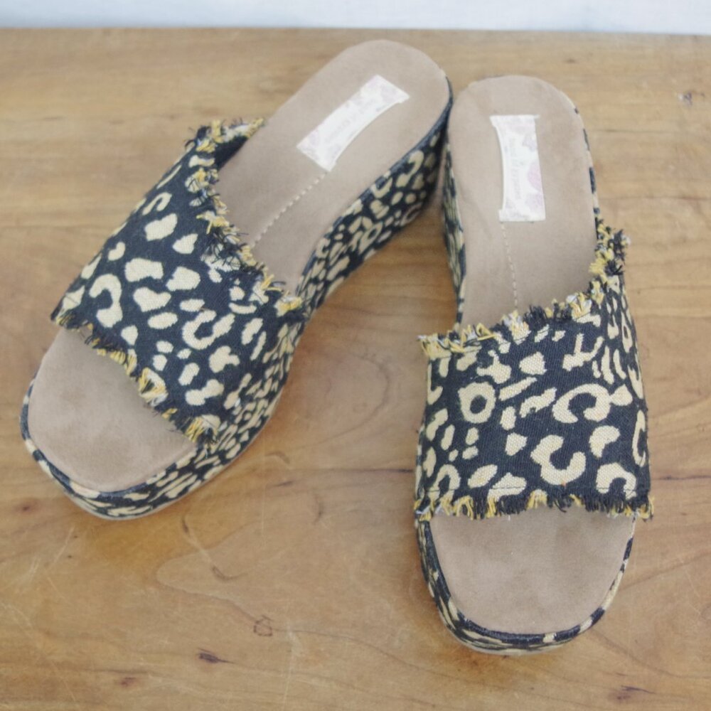 Band of Gypsies Wren Platform Leopard Print Cloth Sandals 9